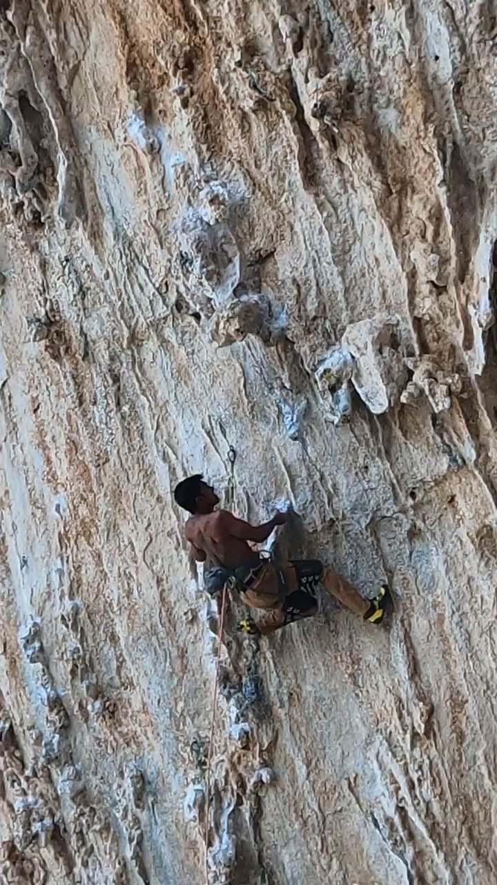 A fall or near-fall on Ivi